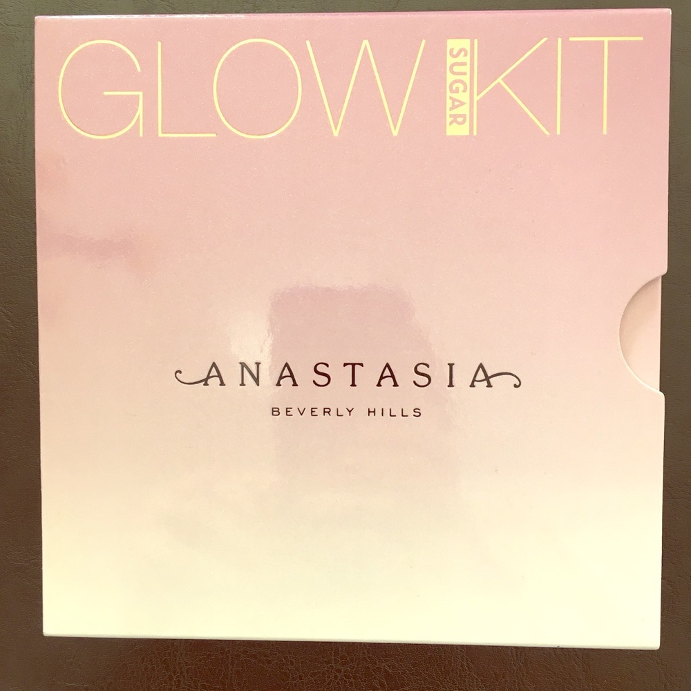 Anastasia sugar glow kit .